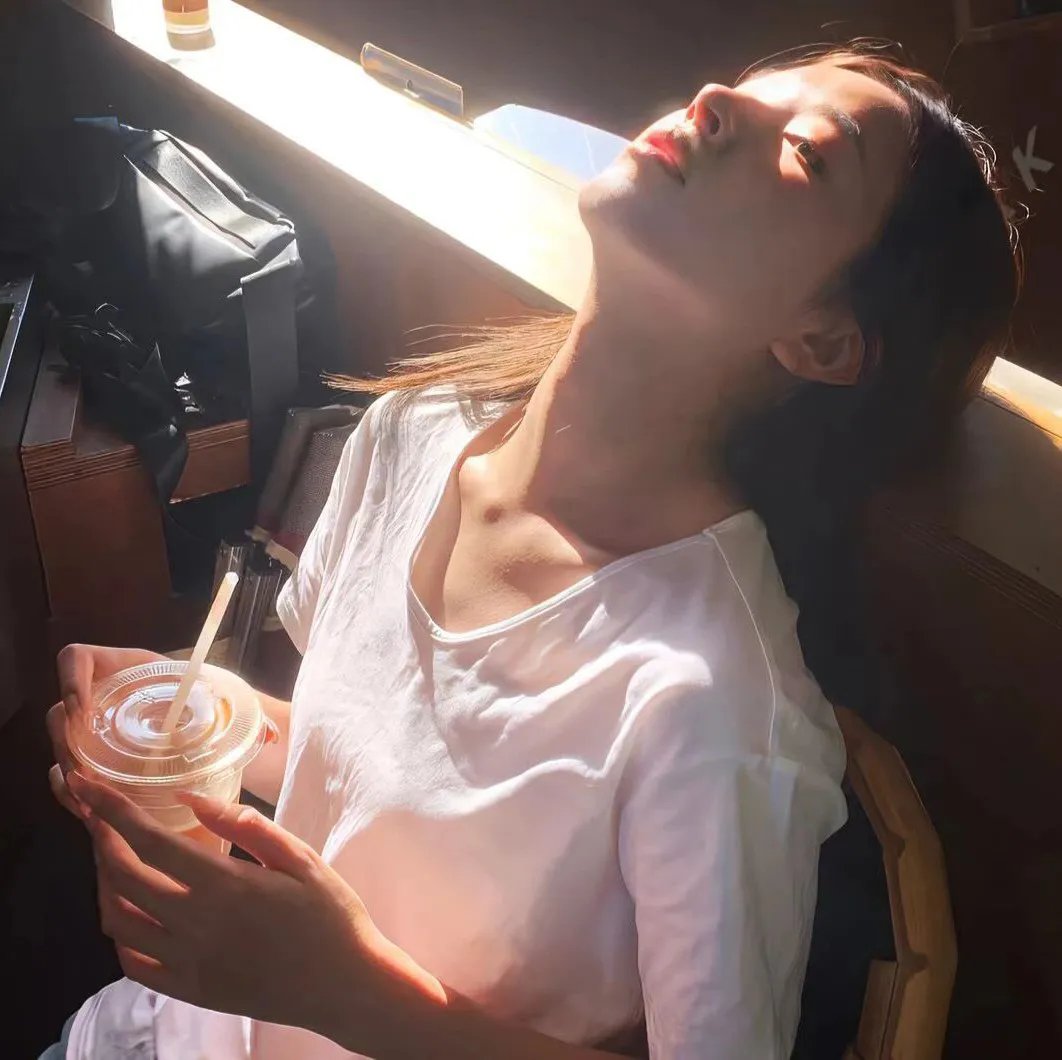 玻璃芦苇 在线观看